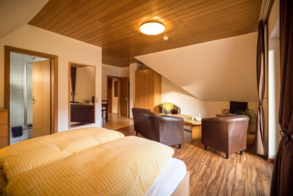 Apartamento Weingut Peifer Traben-Trarbach Habitación foto